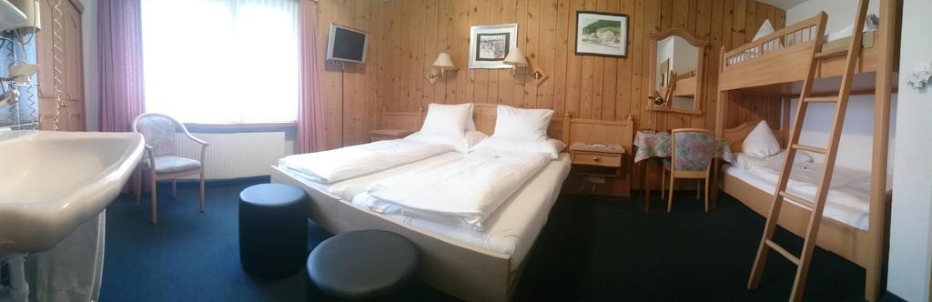 Hotel Restaurant Hemmi クルヴァルデン エクステリア 写真