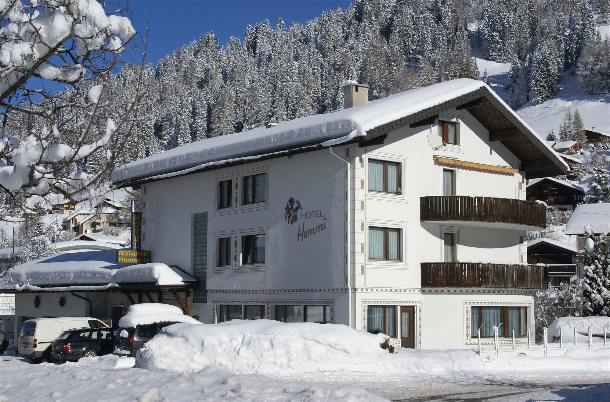 Hotel Restaurant Hemmi クルヴァルデン エクステリア 写真